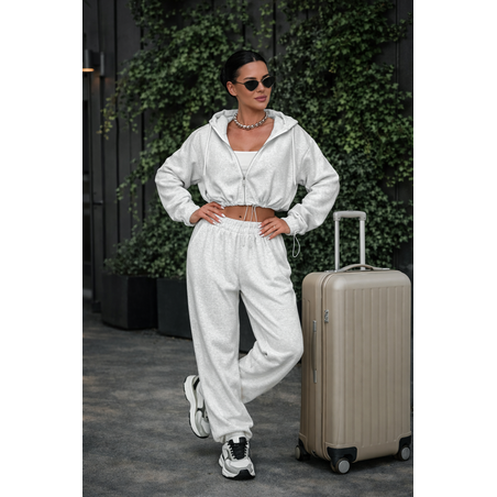 Спортен екип „Urban Fit“ с връзки и скъсено горнище