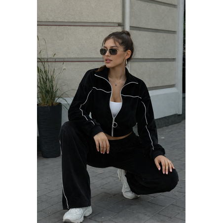 Velour Touch Set Black – спортен екип от мек велур