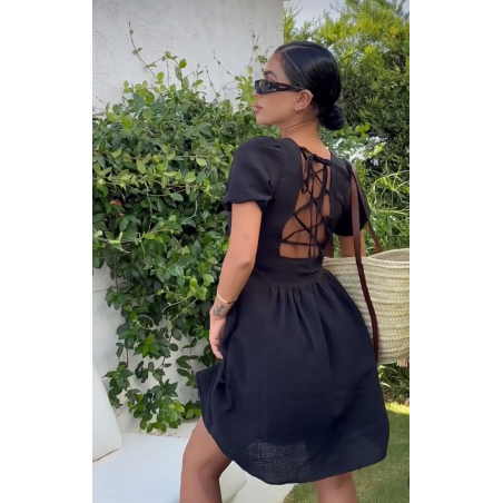 Ленена черна рокля с гол гръб с връзки