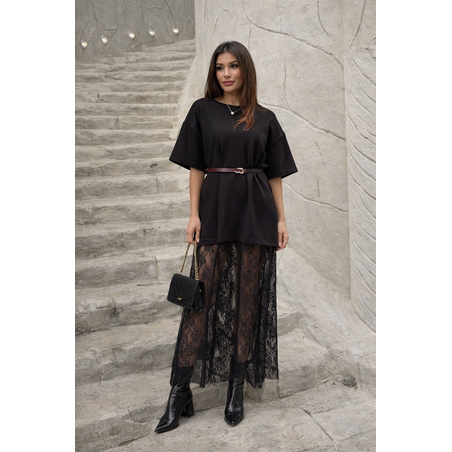 Oyssho Chic Black- Овърсайз рокля тип тениска с дантела