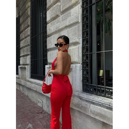 RED DIVA Елегантен гащеризон с гол гръб и дълбоко деколте