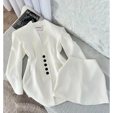 Елегантен костюм 