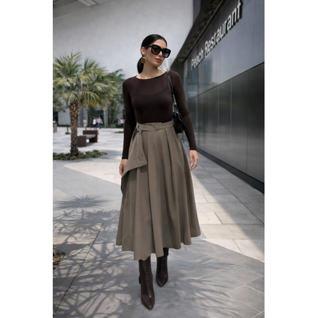 Elegance Flow - дълга пола с елегантна кройка