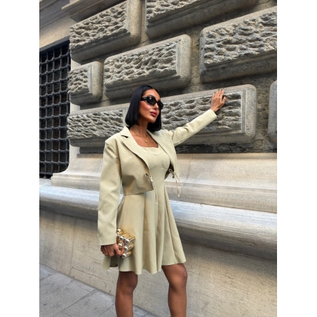Дамски костюм „Elegant Charm“ – къса рокля и сако с връзки