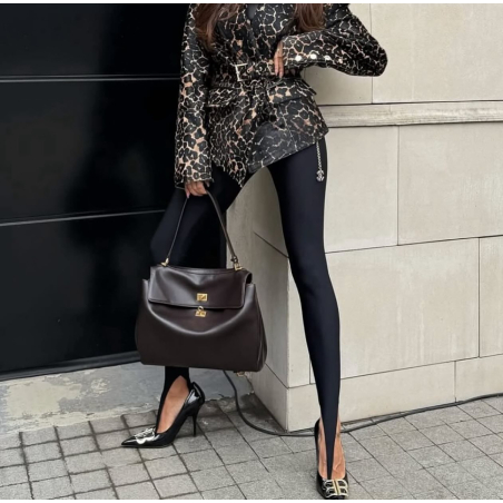 ShapeFlex Black – спортно-елегантен клин с ластик на палеца