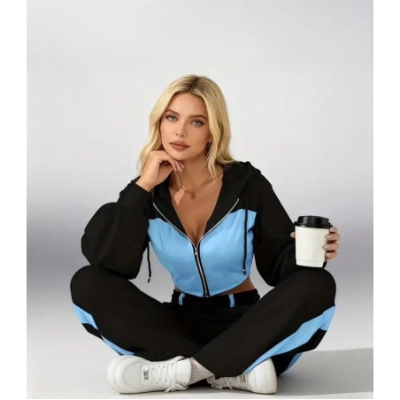 Памучен спортен екип със скъсен суитчър и деним долнище с висока талия