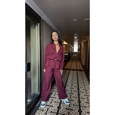 Спортно елегантен костюм Бордо