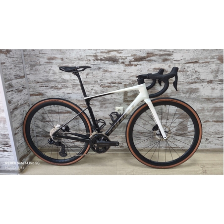 Giant Defy Pro 1 Disc 105 Di2/Ultegra Aeolus Pro 37 Tubeless | S