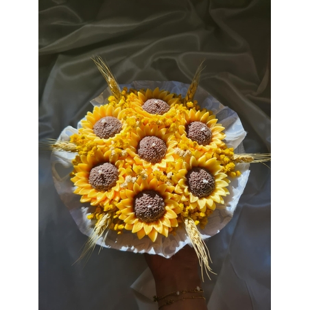 Авторски букет „Golden Sun Symphony“