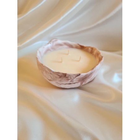 Ароматна свещ в керамичен съд “MUSEA” – ръчно изработена, артистична форма