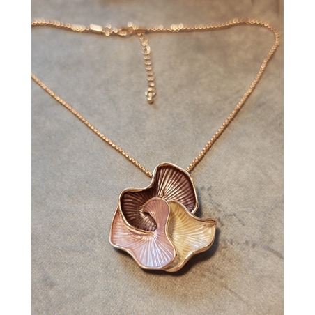 Колие с медальон