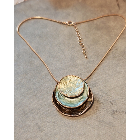 Колие с медальон