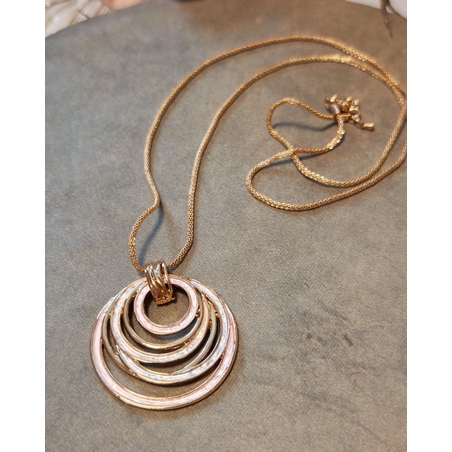 Колие с медальон