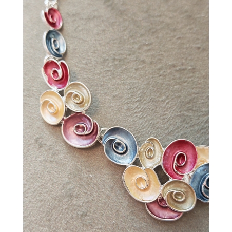 Дамско колие