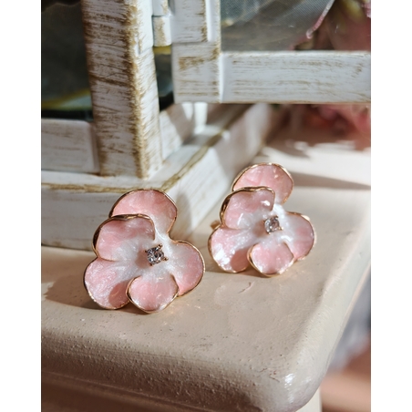 Дамски обици