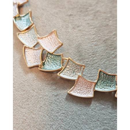 Дамска колиета