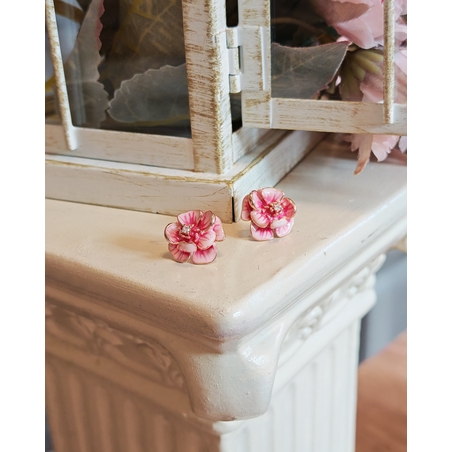 Дамски обици