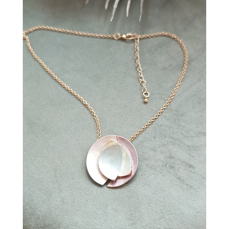 Колие с медальон