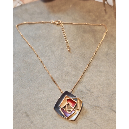 Колие с медальон