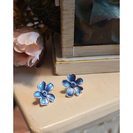 Дамски обици