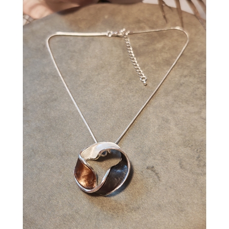 Колие с медальон