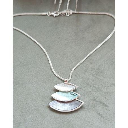 Колие с медальон