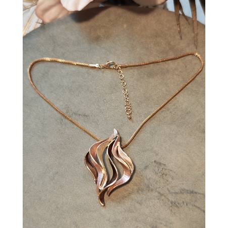 Колие с медальон