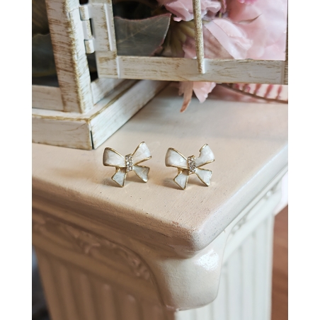 Дамски обици