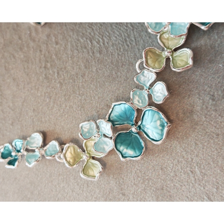 Дамско колие