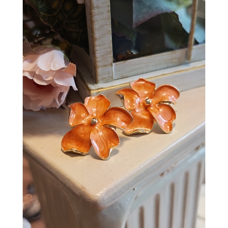 Дамски обици