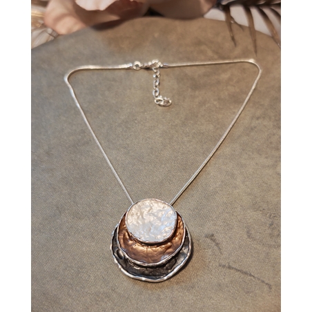 Колие с медальон