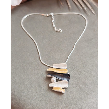 Колие с медальон