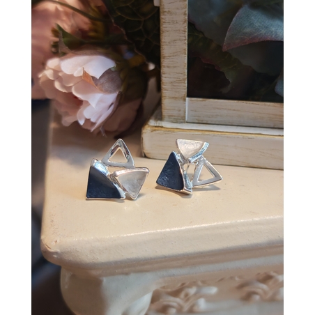 Дамски обици