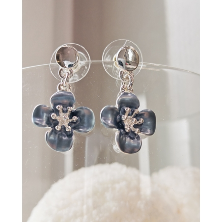 Дамски обици