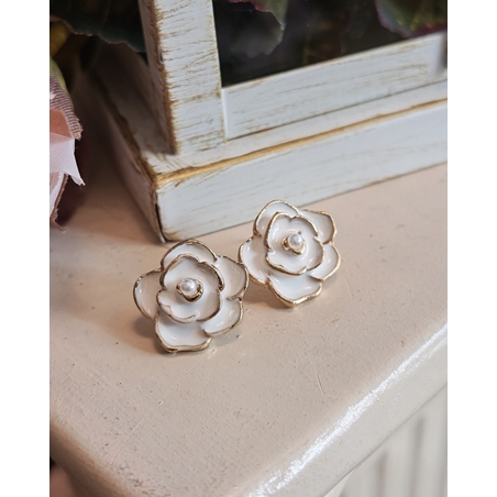 Дамски обици