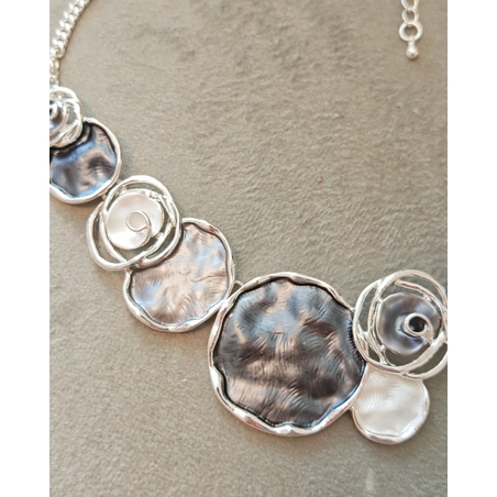 Дамско колие