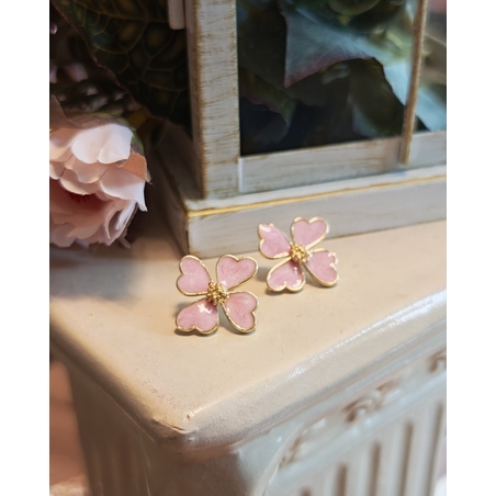 Дамски обици