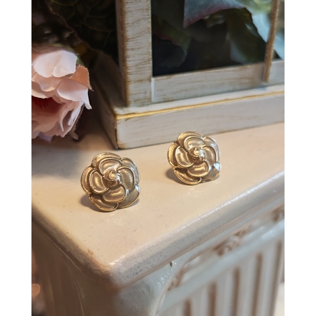 Дамски обици