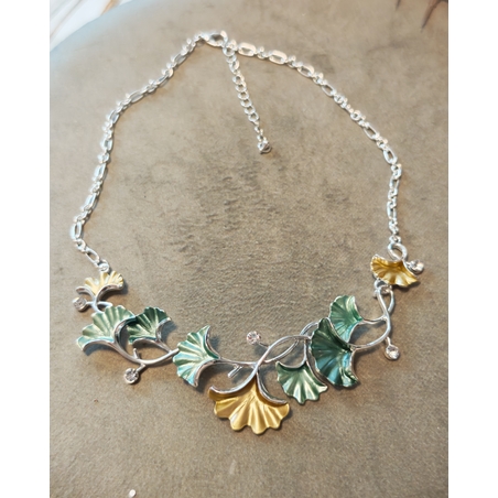 Дамско колие