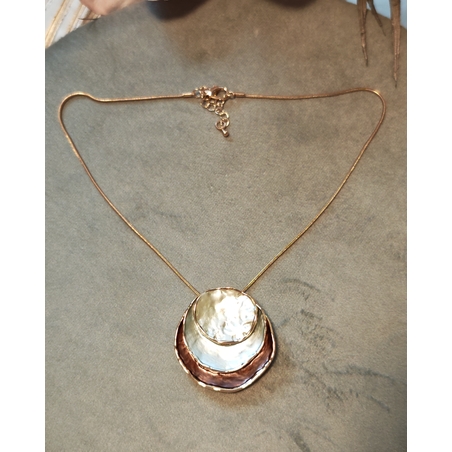 Колие с медальон