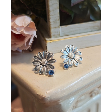 Дамски обици