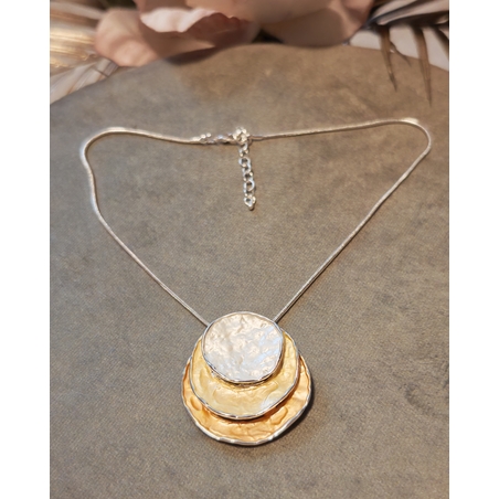 Колие с медальон