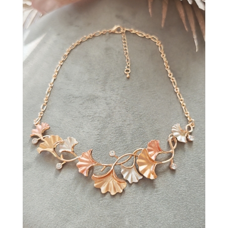 Дамска колиета