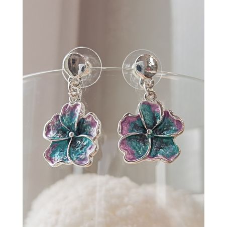 Дамски обици