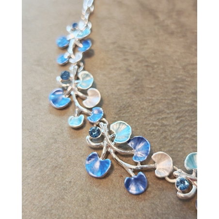 Дамско колие