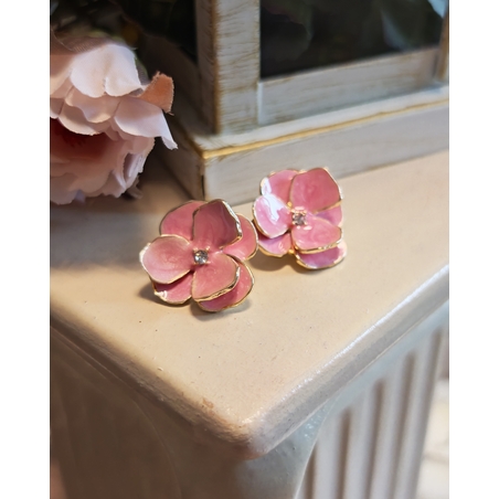 Дамски обици