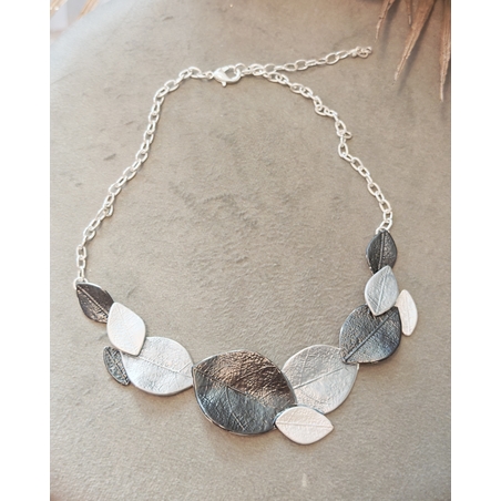 Дамско колие