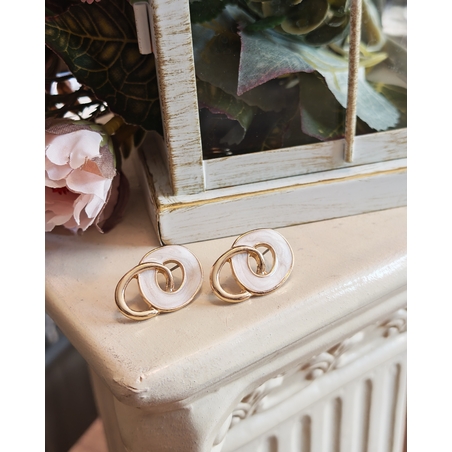 Дамски обици