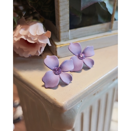 Дамски обици