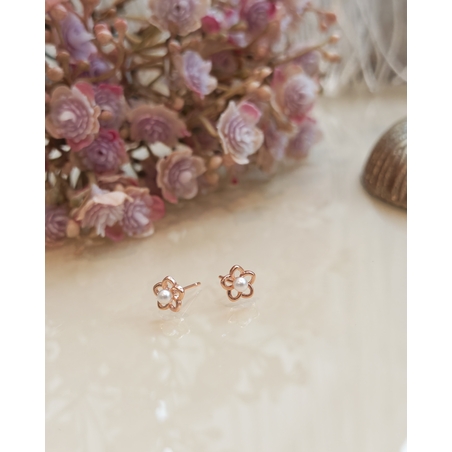 Дамска обици